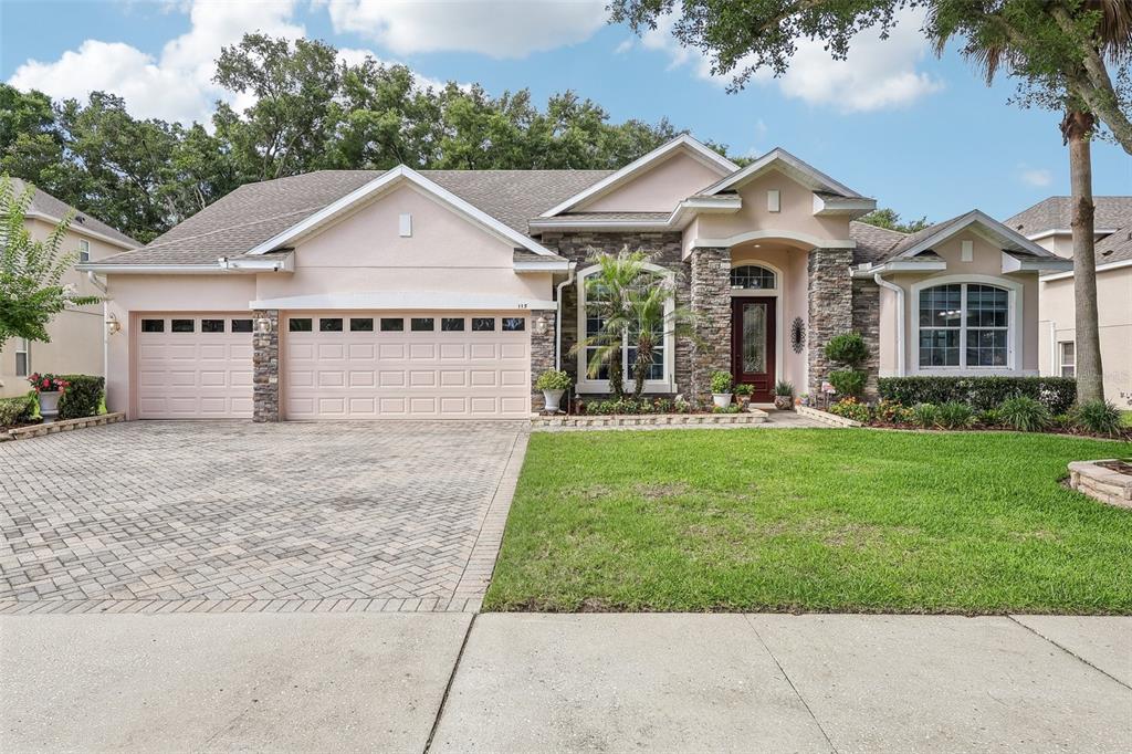115 W BLUE WATER EDGE DRIVE