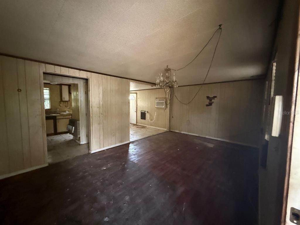 817 SE PINE AVE, FORT MEADE, FL — photo 3 of 11