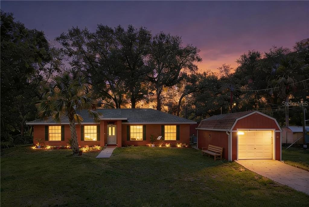130 N Hawthorne DRIVE