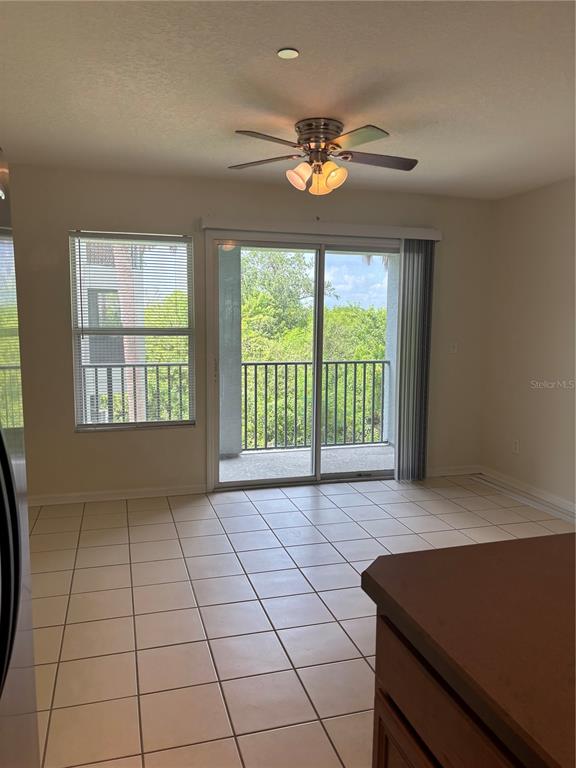 551 VINCINDA CREST WAY, TAMPA, FL — photo 4 of 17