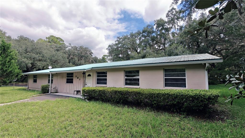 107 NE EVANS COURT