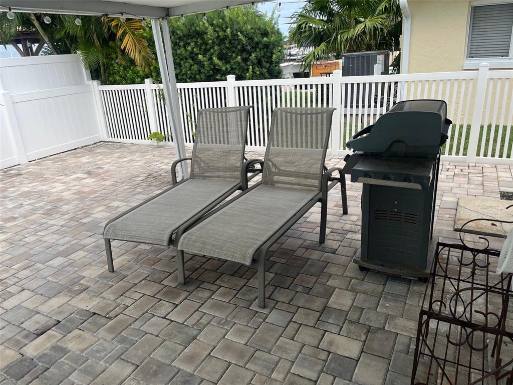 601 64TH AVENUE, ST PETE BEACH, FL — photo 4 of 24