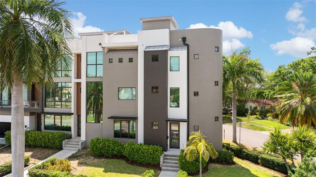 92 W DAVIS BOULEVARD, TAMPA, FL — photo 2 of 30