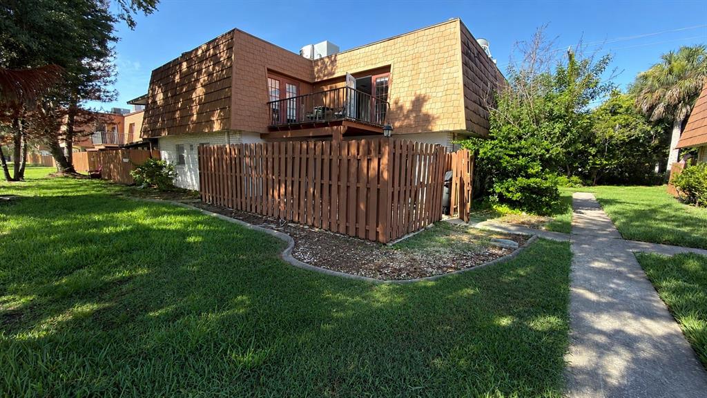 120 MOONSTONE COURT