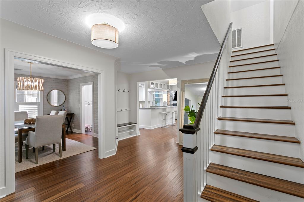 416 19TH AVENUE NE, ST PETERSBURG, FL — photo 2 of 38