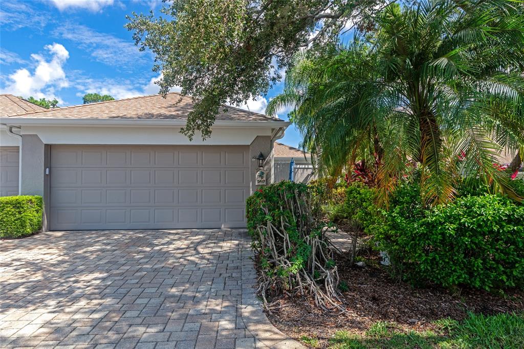 5417 CHAMPAGNE UNIT 63