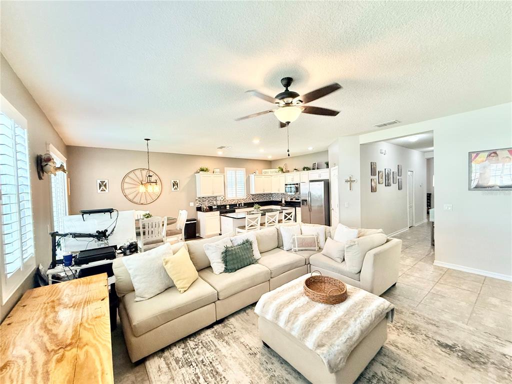 2769 LIMERICK CIRCLE, GRAND ISLAND, FL — photo 2 of 26
