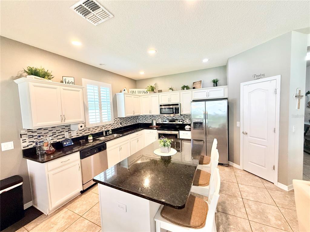 2769 LIMERICK CIRCLE, GRAND ISLAND, FL — photo 3 of 26