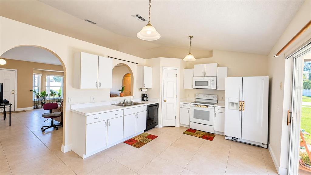 148 DORCHESTER COURT, KISSIMMEE, FL — photo 5 of 26