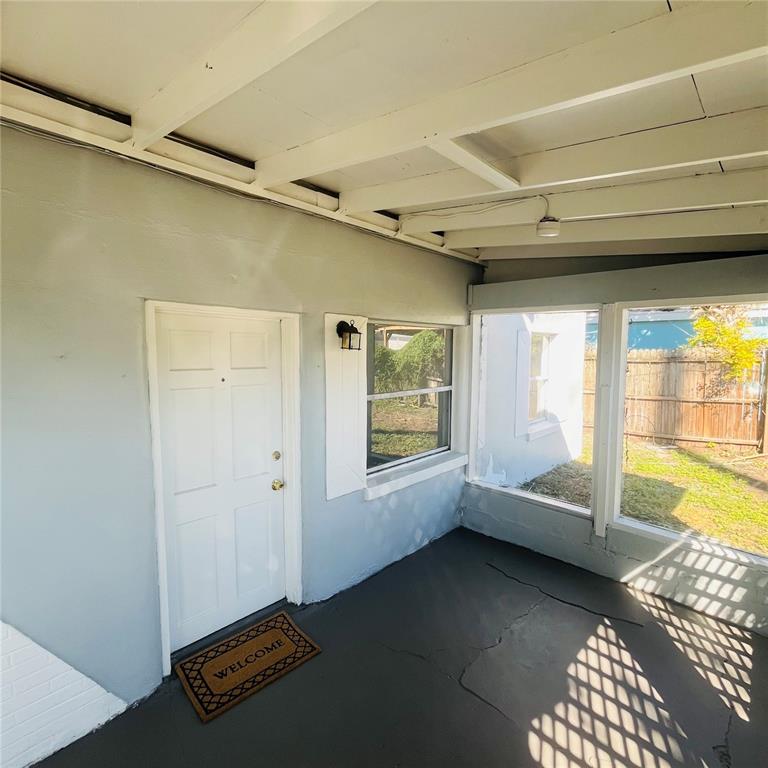 920 E SENECA AVENUE, TAMPA, FL — photo 5 of 27