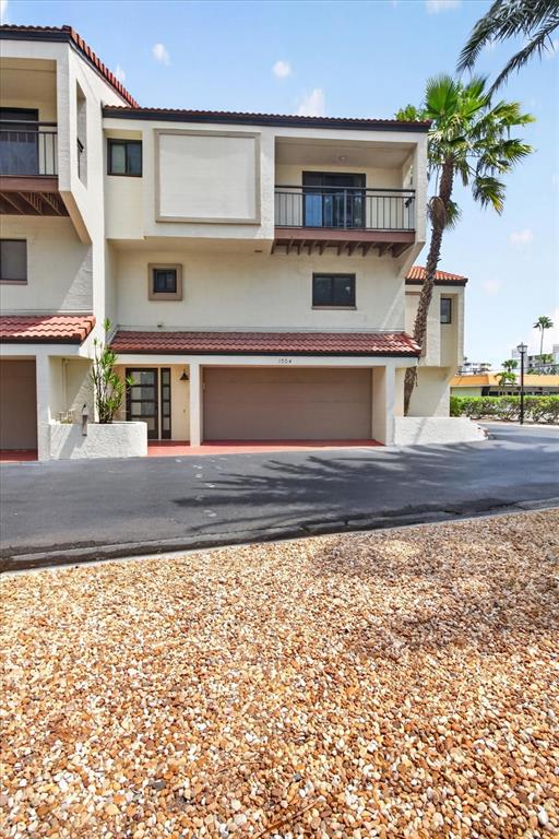 240 WINDWARD PASSAGE UNIT 1004
