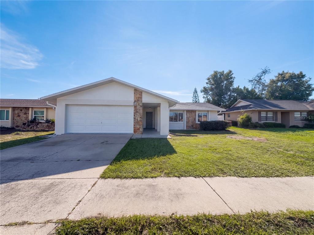 11312 POSSUM TRAIL, PORT RICHEY, FL — photo 2 of 30