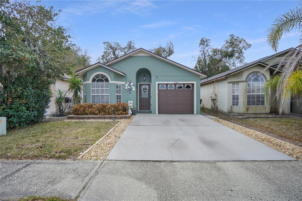 1708 CHATHAM CIRCLE