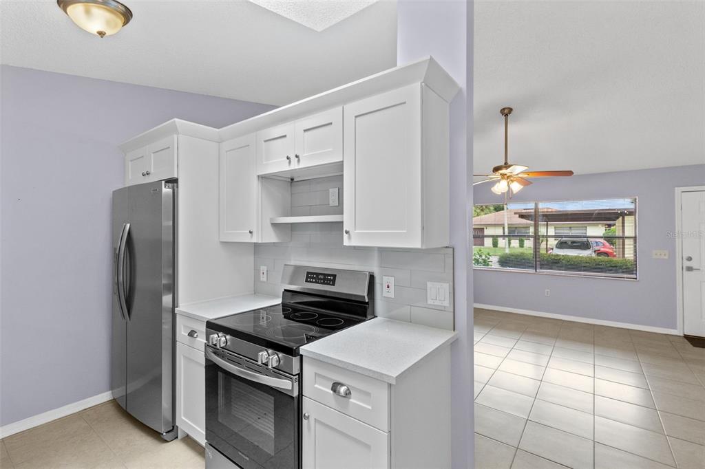 12422 CLUBHOUSE COURT, TAVARES, FL — photo 4 of 30
