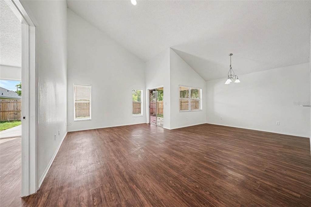 317 MORNING CREEK CIRCLE, APOPKA, FL — photo 2 of 15