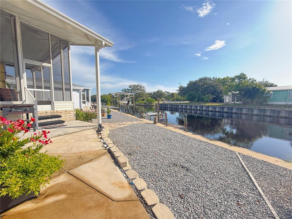 115 E SAINT ANNES CIRCLE, APOLLO BEACH, FL — photo 5 of 30