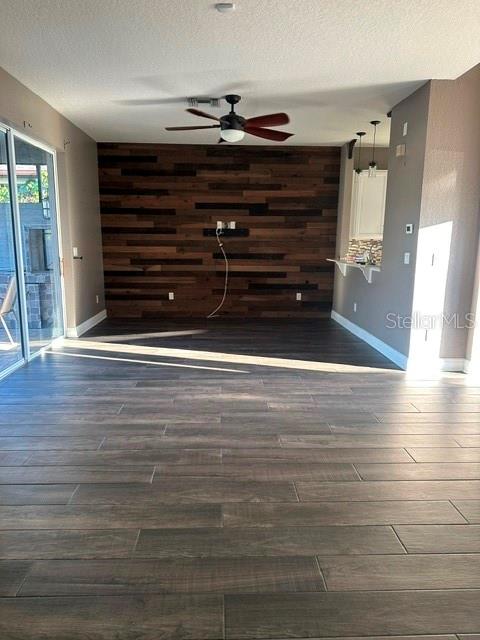 2931 WILLOW CREEK LANE, KISSIMMEE, FL — photo 2 of 9