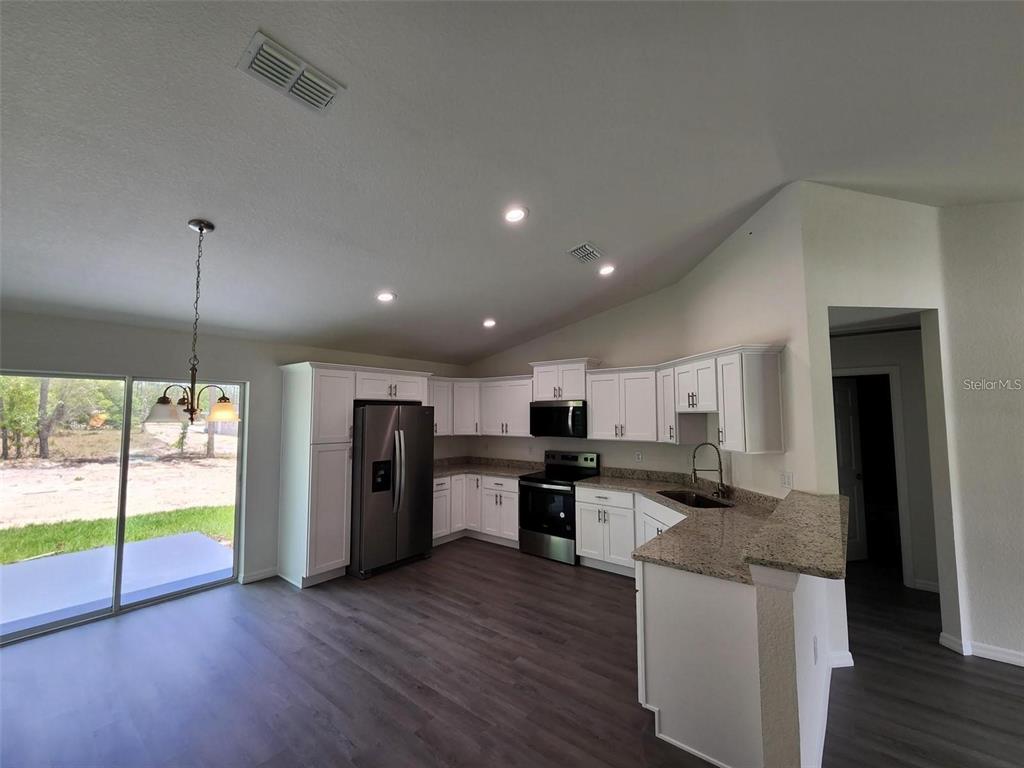 10277 SE 158TH PLACE, SUMMERFIELD, FL — photo 3 of 10