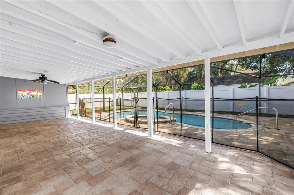 7740 40TH TERRACE N, ST PETERSBURG, FL — photo 3 of 30