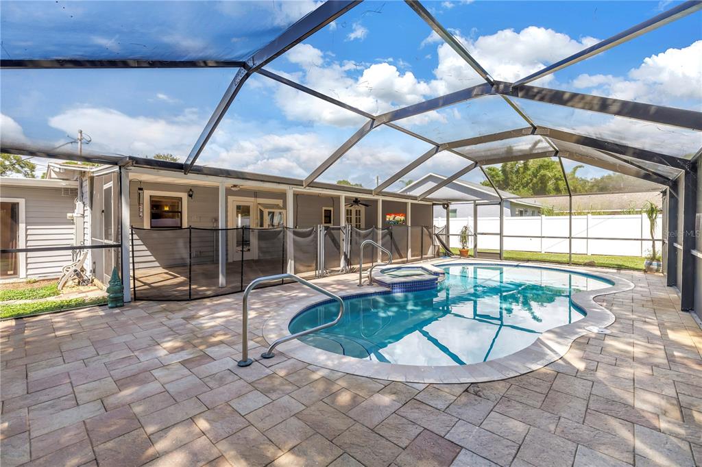 7740 40TH TERRACE N, ST PETERSBURG, FL — photo 4 of 30