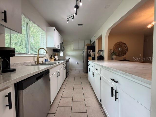 2745 GREEN MEADOW CIRCLE, KISSIMMEE, FL — photo 2 of 21