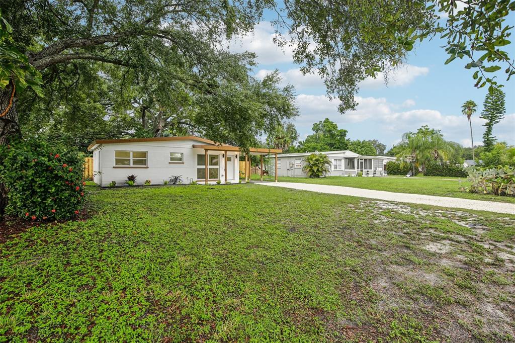 334 E CORNELIUS CIRCLE, SARASOTA, FL — photo 4 of 26