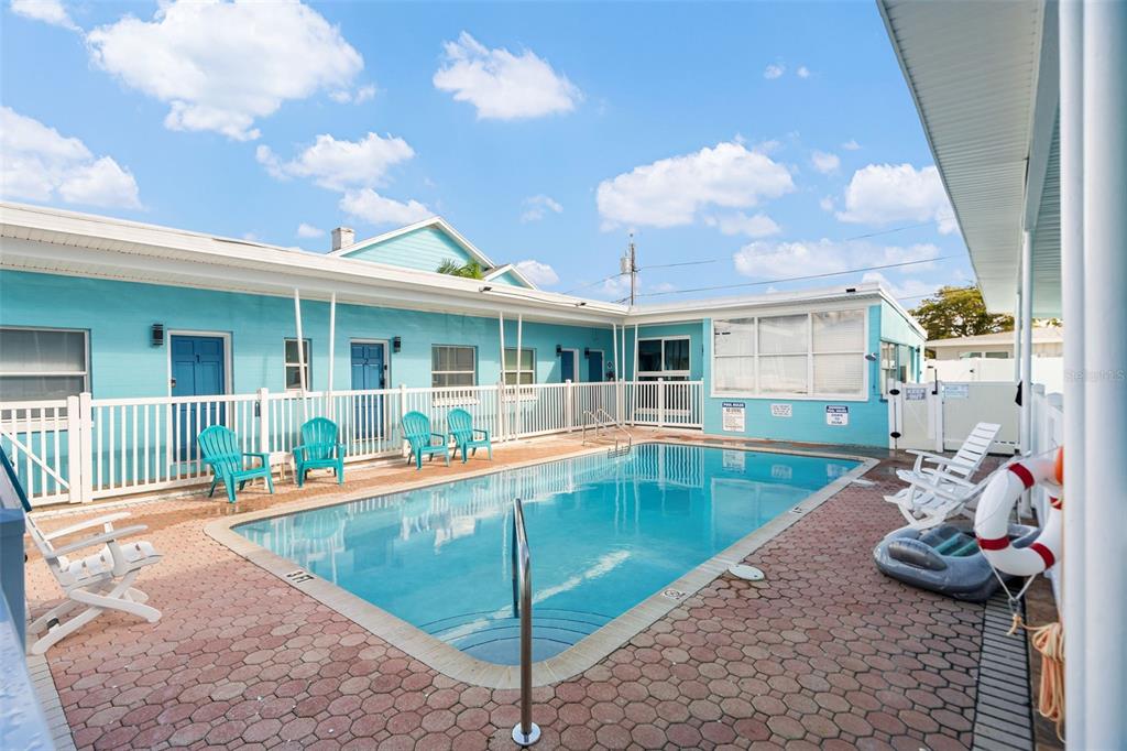 13343 GULF BOULEVARD UNIT B5, MADEIRA BEACH, FL — photo 2 of 24