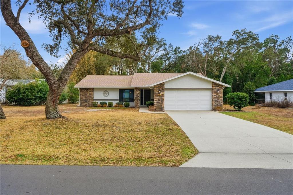 13 HOLLYHOCK COURT
