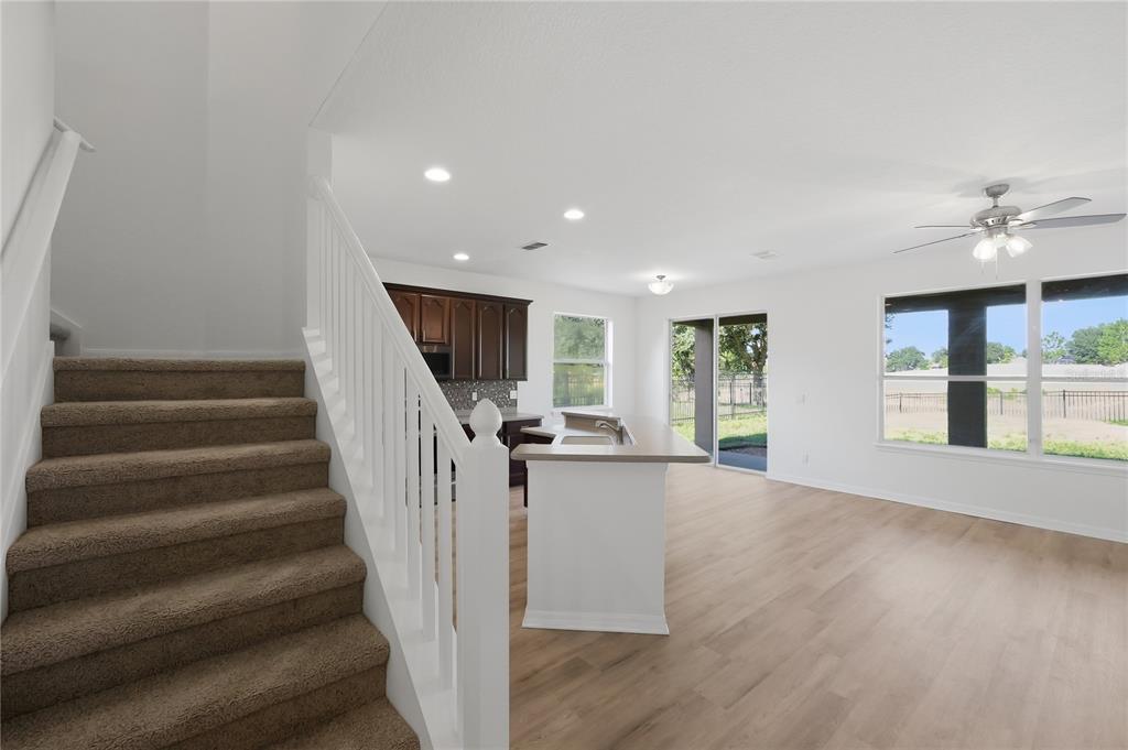 34061 FORTUNADO STREET, SORRENTO, FL — photo 4 of 24