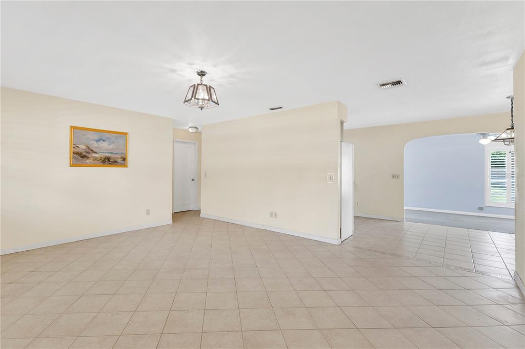 867 FLORALAND AVENUE, SEBASTIAN, FL — photo 4 of 30