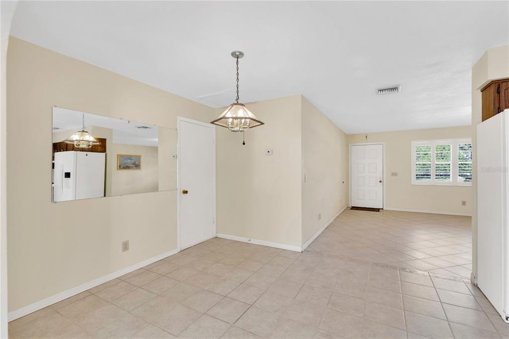 867 FLORALAND AVENUE, SEBASTIAN, FL — photo 5 of 30
