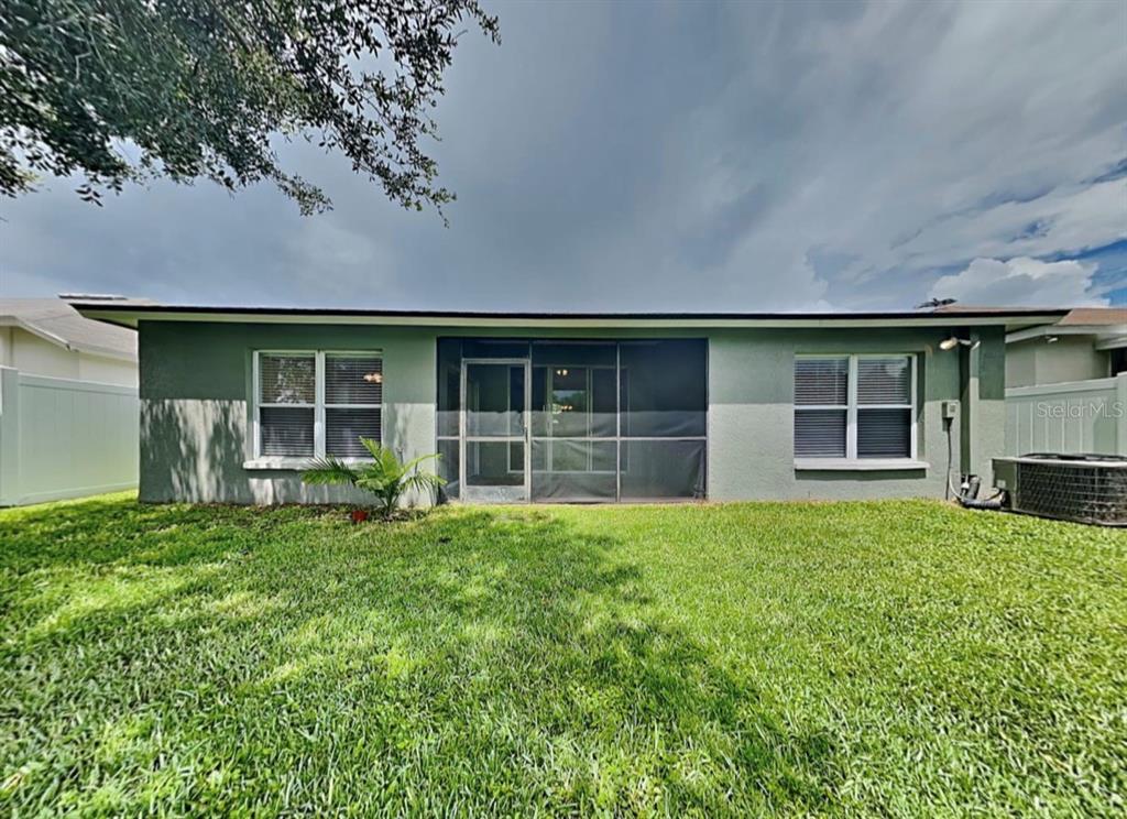 1629 MAXIMILIAN DRIVE, WESLEY CHAPEL, FL — photo 2 of 9
