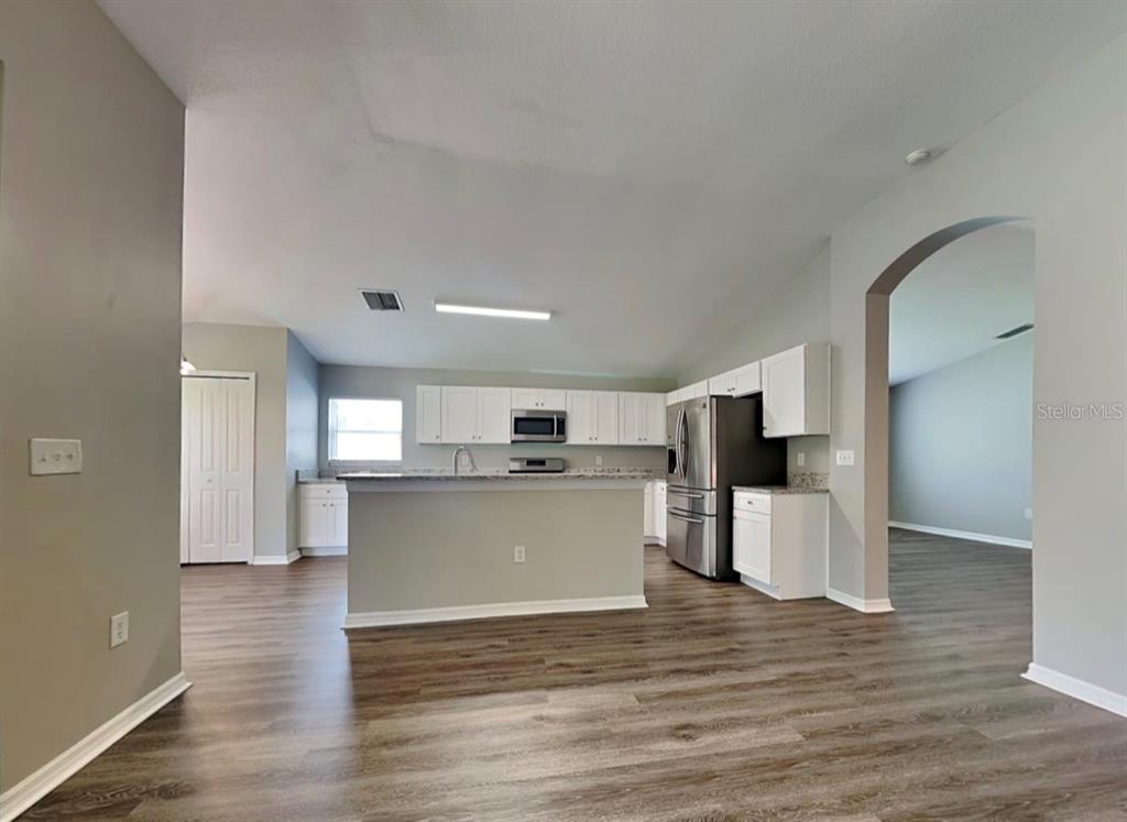 1629 MAXIMILIAN DRIVE, WESLEY CHAPEL, FL — photo 4 of 9