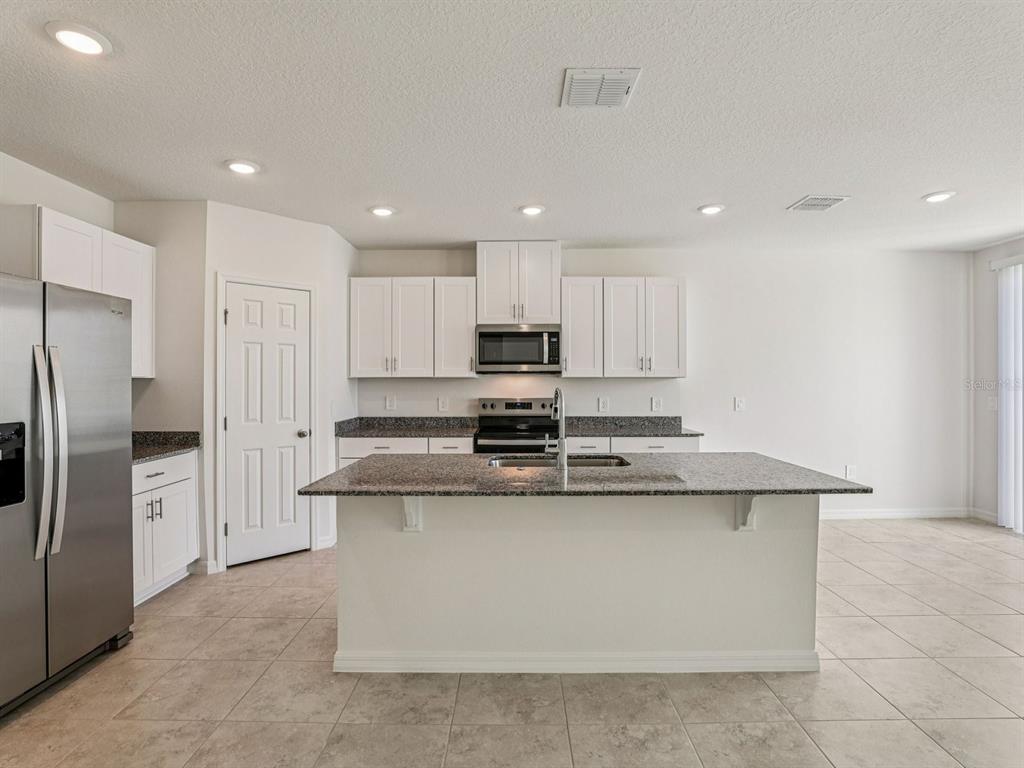 1377 OAK VALLEY DRIVE, AUBURNDALE, FL — photo 5 of 10