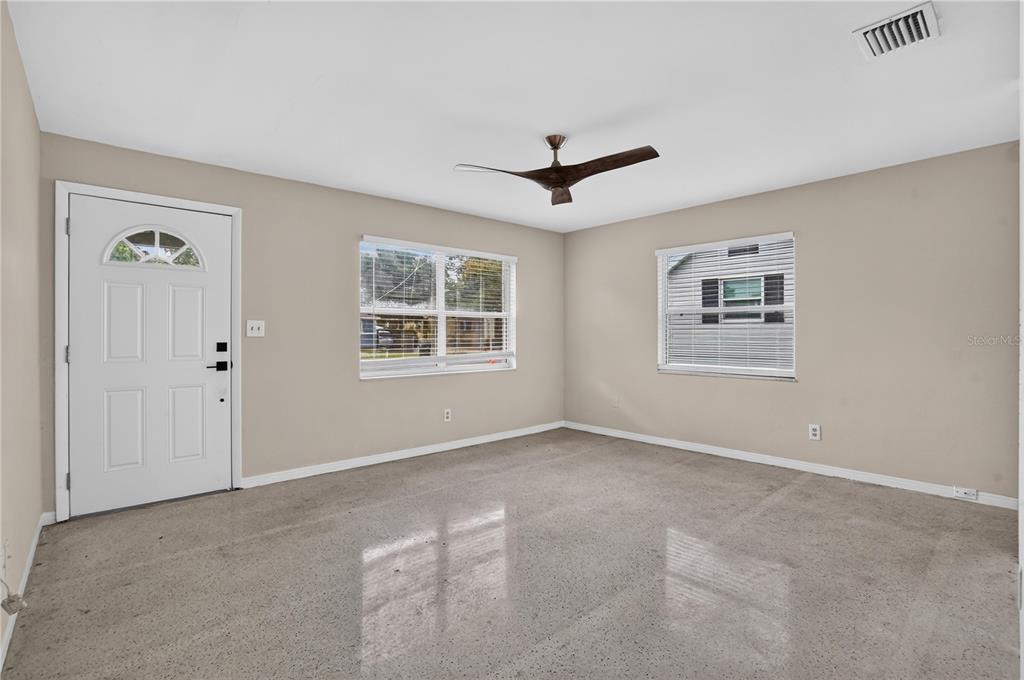 5214 15TH AVENUE S, GULFPORT, FL — photo 4 of 26