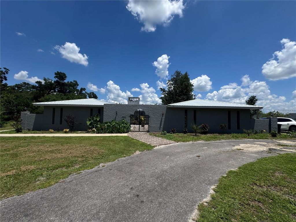 4925 N US HIGHWAY 441
