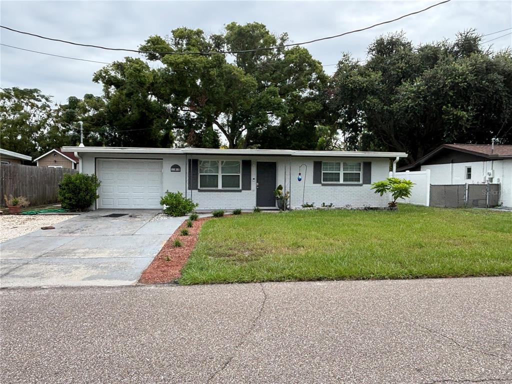11010 HASSLE AVENUE, PORT RICHEY, FL — photo 3 of 19