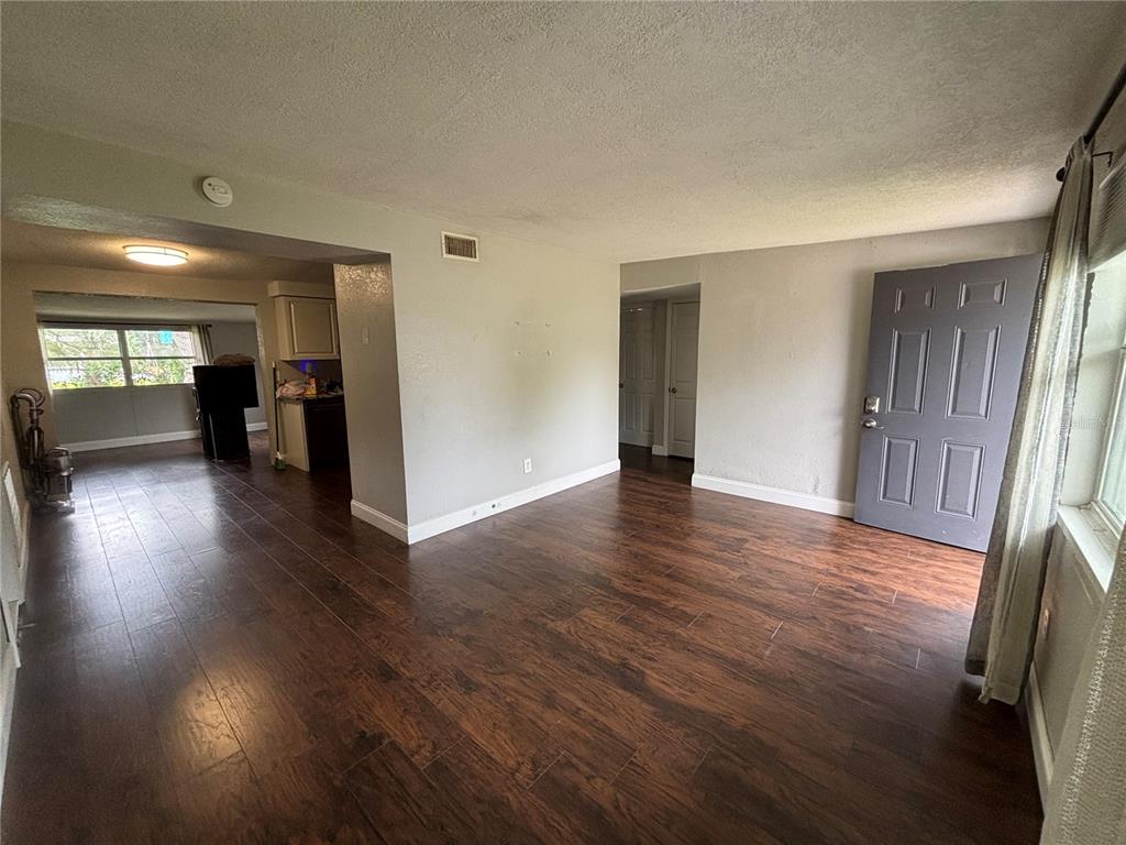 11010 HASSLE AVENUE, PORT RICHEY, FL — photo 5 of 19