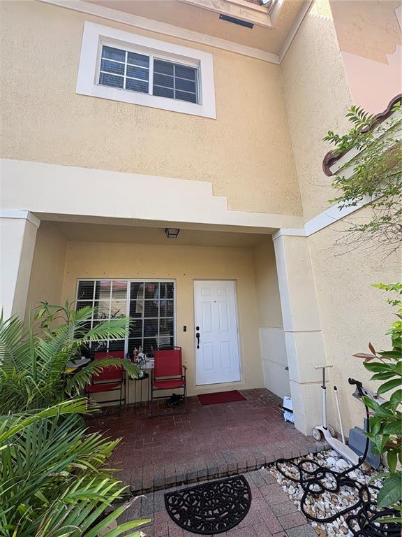 7668 S STONECREEK CIRCLE, HOLLYWOOD, FL — photo 2 of 17