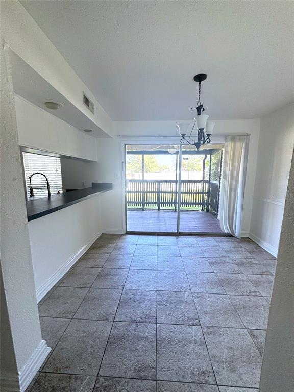 6301 23RD STREET N, ST PETERSBURG, FL — photo 4 of 24