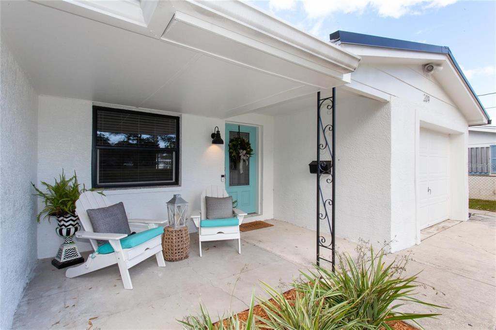209 TALLAHASSEE DRIVE NE, ST PETERSBURG, FL — photo 4 of 38