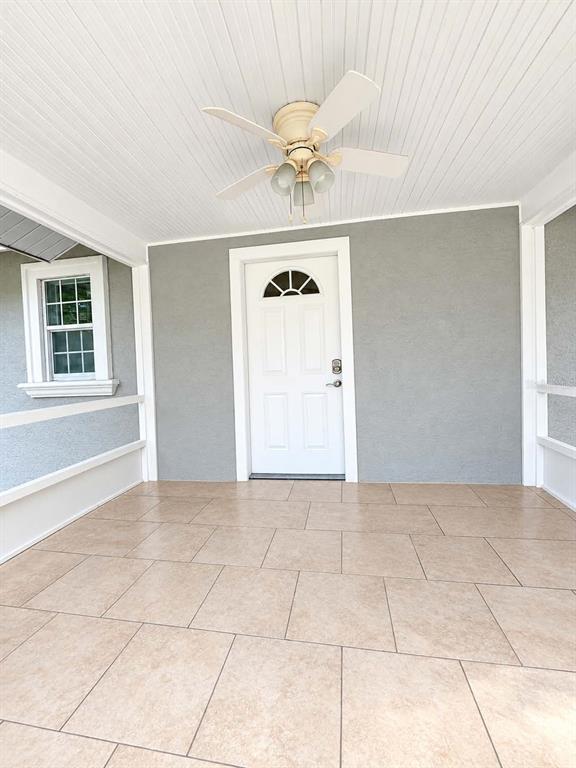 230 E POLK AVENUE, LAKE WALES, FL — photo 2 of 17