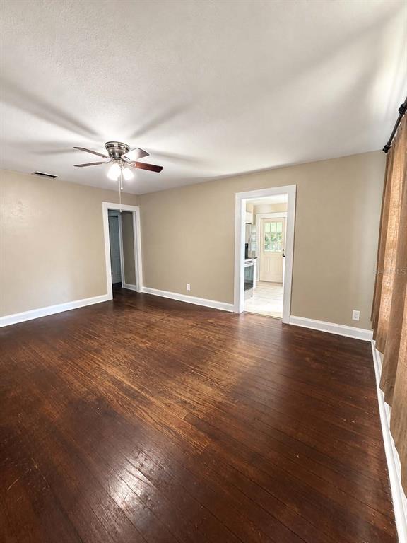 230 E POLK AVENUE, LAKE WALES, FL — photo 4 of 17