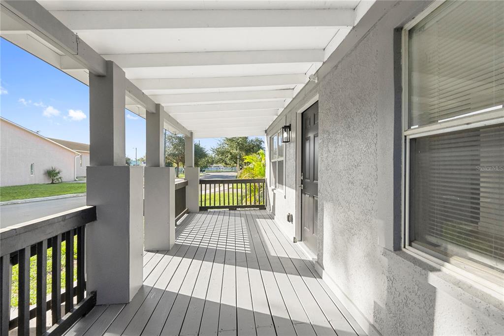1757 QUEEN STREET S, ST PETERSBURG, FL — photo 4 of 50