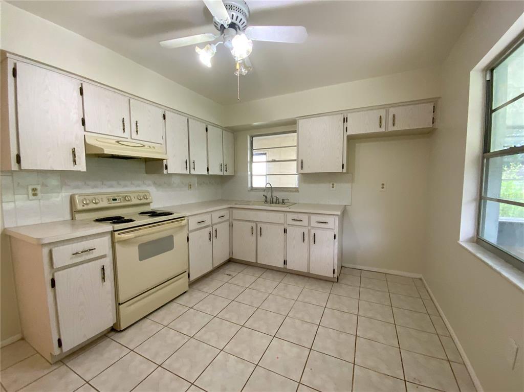 12622 TIMBERWOOD COURT, HUDSON, FL — photo 3 of 30
