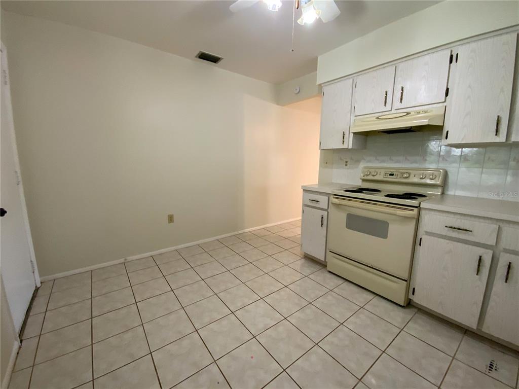 12622 TIMBERWOOD COURT, HUDSON, FL — photo 4 of 30