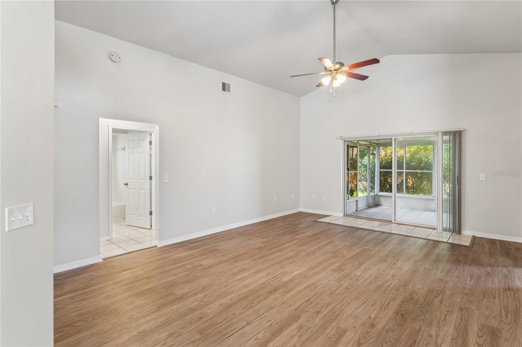 652 SAND RIDGE DRIVE, VALRICO, FL — photo 4 of 25