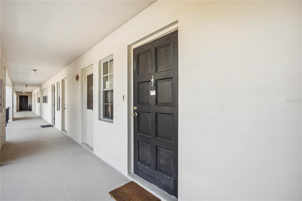 7461 W COUNTRY CLUB DRIVE N UNIT 207, SARASOTA, FL — photo 2 of 30