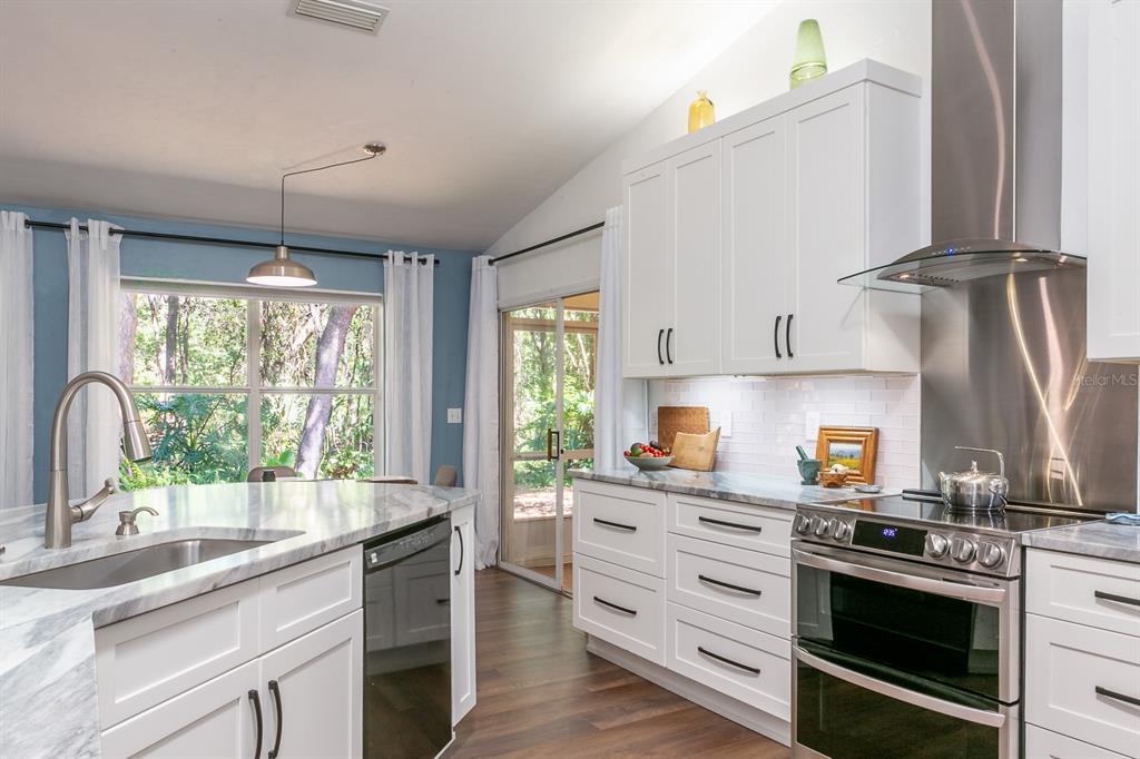 3938 NW 62ND LANE, GAINESVILLE, FL — photo 3 of 29