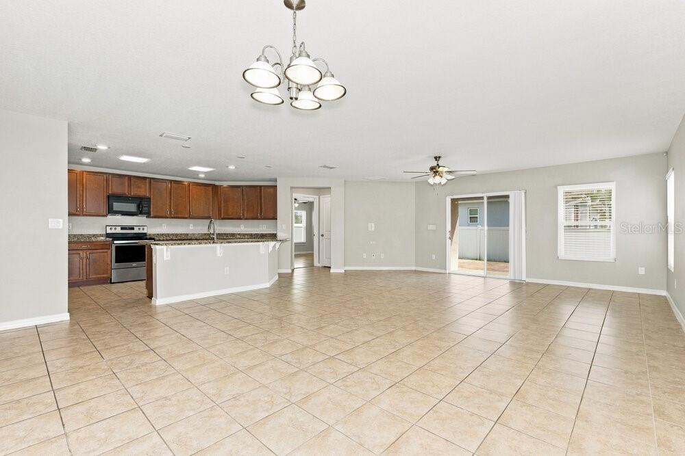 9215 FREEDOM HILL DRIVE, SEFFNER, FL — photo 5 of 16
